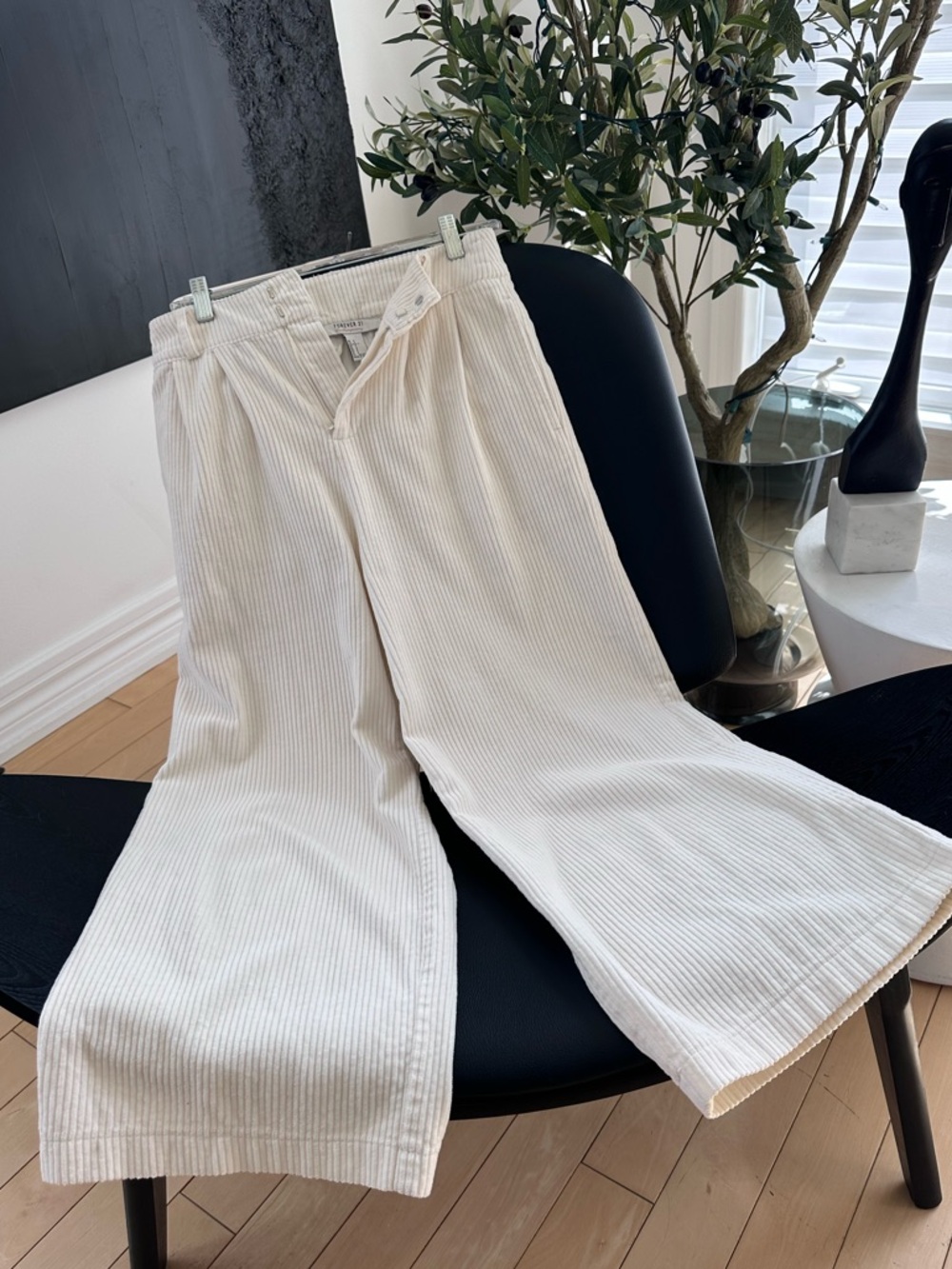 Forever 21 Off-White Corduroy Wide-Leg Pants Size: Small